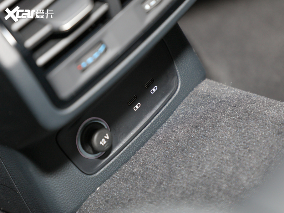 2022WQ3 Sportback 40 TFSI r