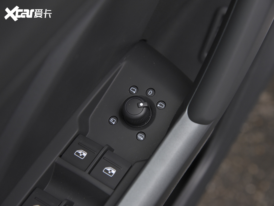 2022WQ3 Sportback 45 TFSI quattro r(sh)