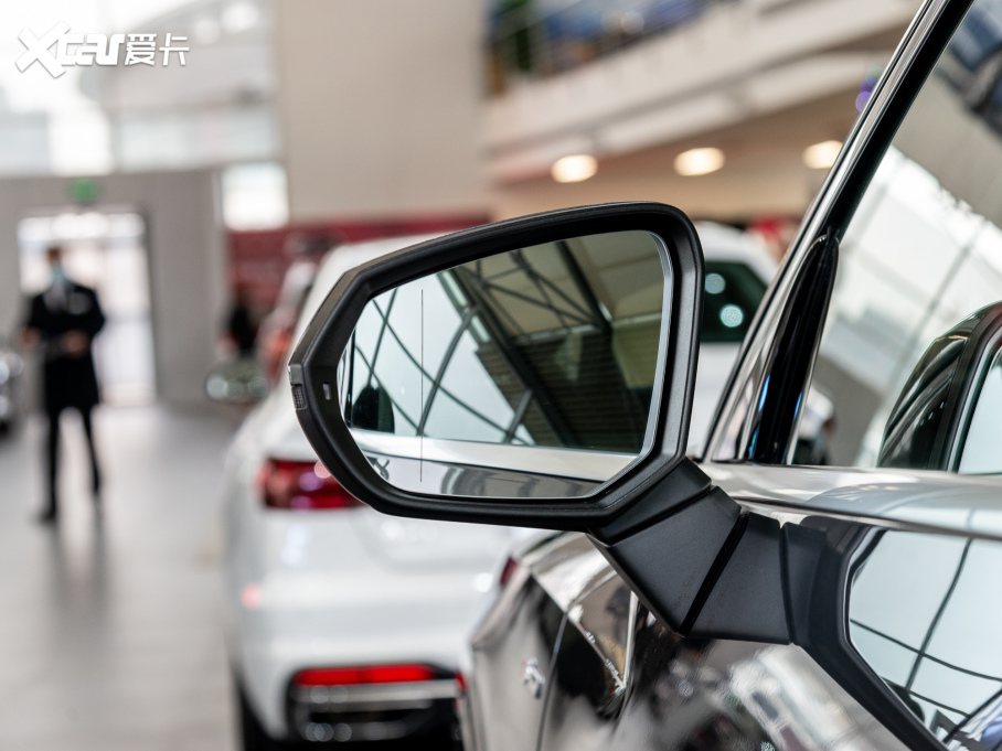 2022WQ3 Sportback 35 TFSI Mȡ