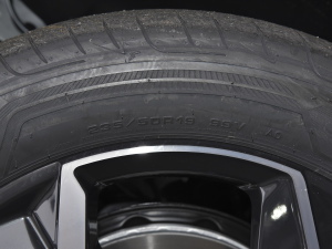 202245 TFSI quattro r ݆̥ߴ