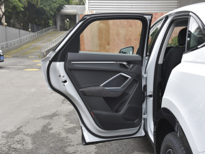 202245 TFSI quattro r ܇T