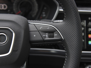 202245 TFSI quattro r п؅^