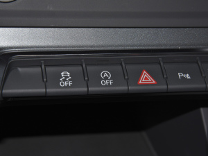 202245 TFSI quattro r п؅^