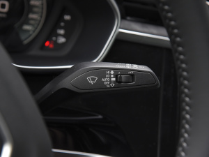 202245 TFSI quattro r п؅^