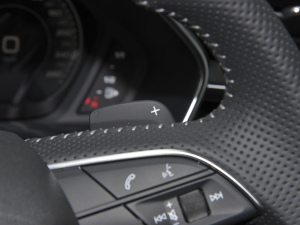 202245 TFSI quattro r п؅^