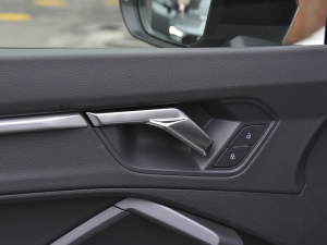 202245 TFSI quattro r п؅^