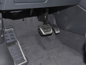 202245 TFSI quattro r п؅^