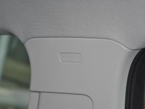 202245 TFSI quattro r п؅^