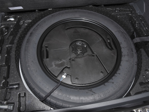 202245 TFSI quattro r ̥