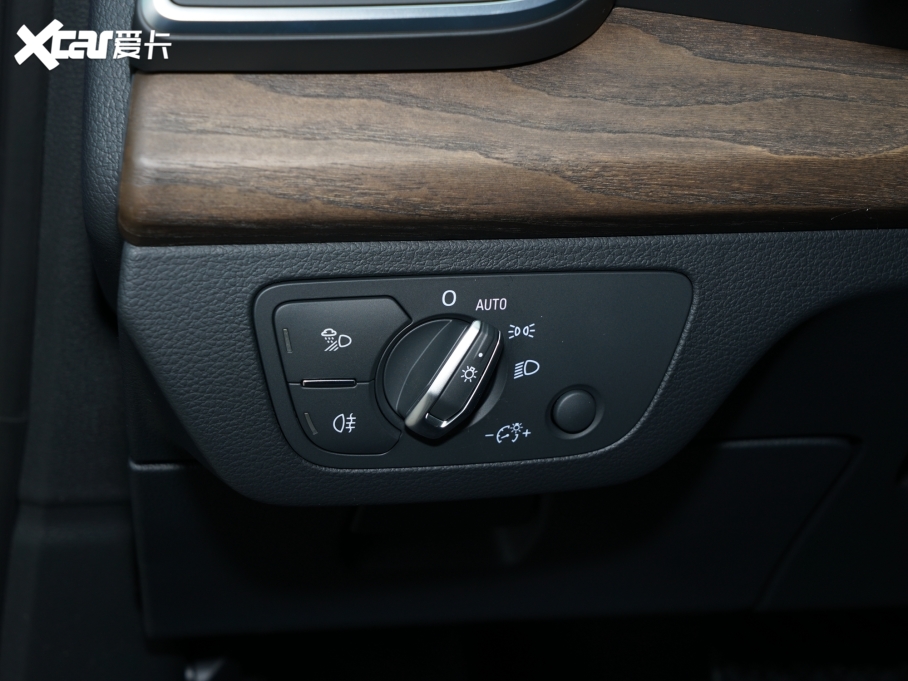 2022?yun)WQ5L 40TFSI A