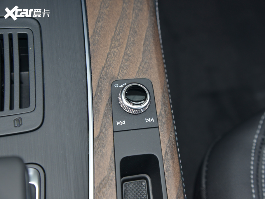 2022WQ5L Ŀ 40TFSI A