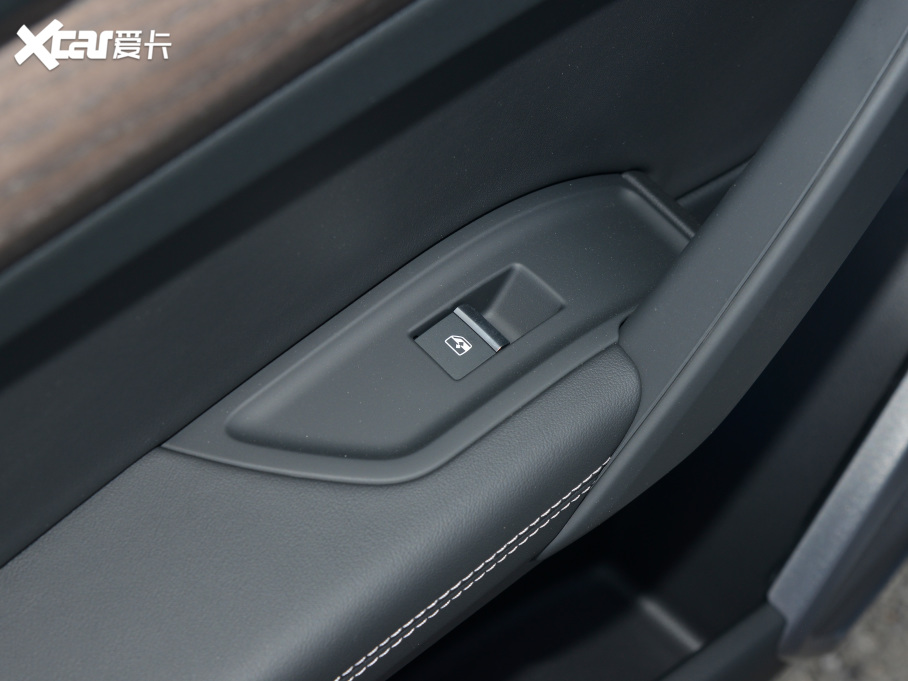 2022WQ5L Ŀ 40TFSI A