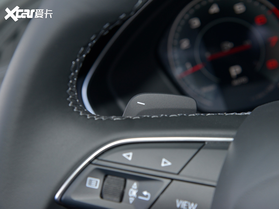 2022WQ5L Ŀ 40TFSI A