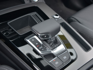 2022Ŀ 40TFSI AӸ QU