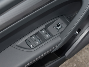 2022Ŀ 40TFSI AӸ {܇ƅ^	