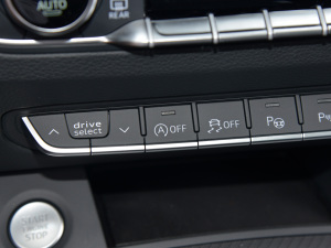 2022Ŀ 40TFSI AӸ п؅^(q)