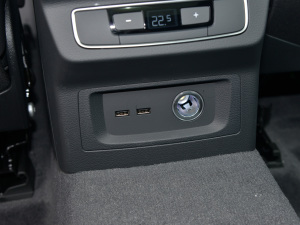 2022Ŀ 40TFSI AӸ п؅^