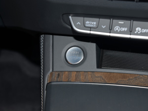 2022Ŀ 40TFSI A п؅^