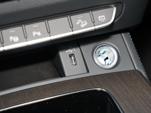 2022Ŀ 45TFSI xӸ п؅^