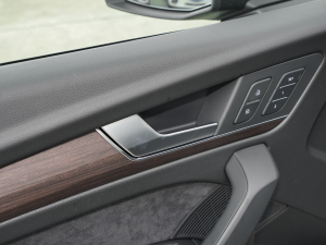 2022Ŀ 45TFSI xӸ п؅^