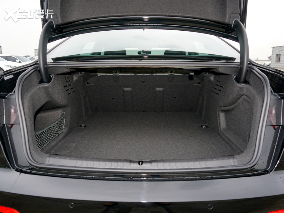 2022WA6L 40 TFSI AӸ