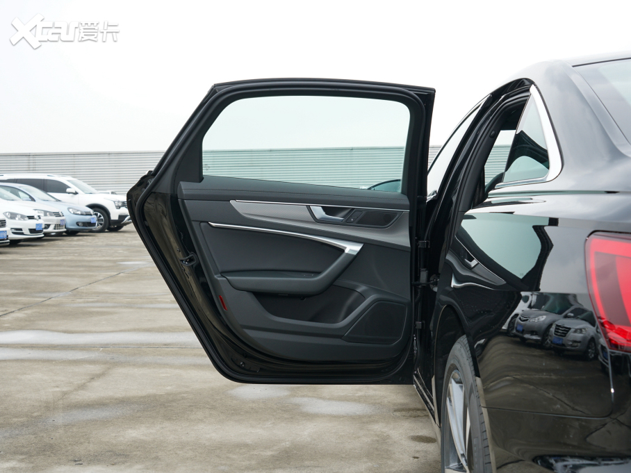 2022WA6L 40 TFSI AӸ