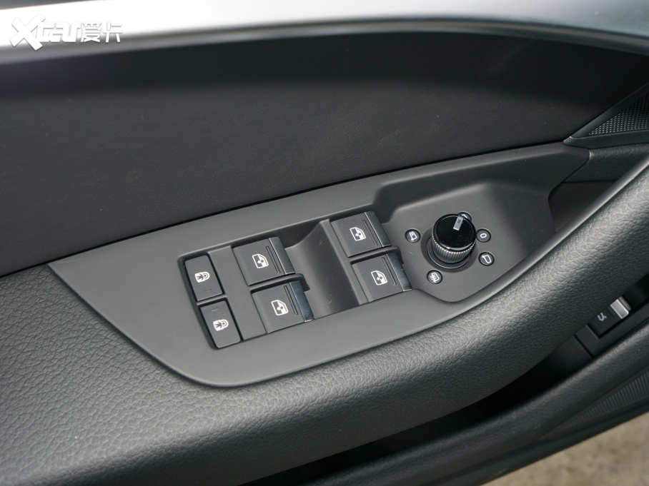 2022WA6L 40 TFSI AӸ