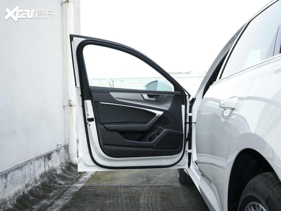 2022WA6L 45 TFSI quattro xӸ