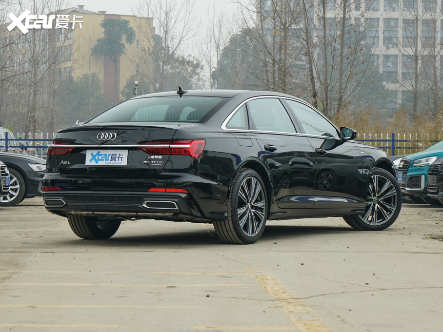 2022WA6L 45 TFSI quattro Ӹ