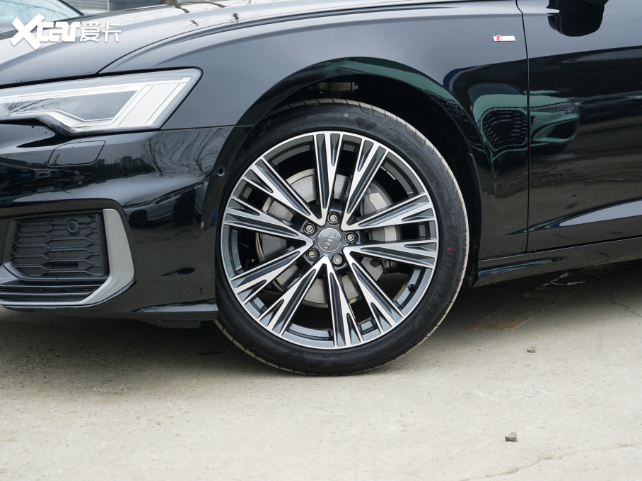 2022WA6L 45 TFSI quattro Ӹ