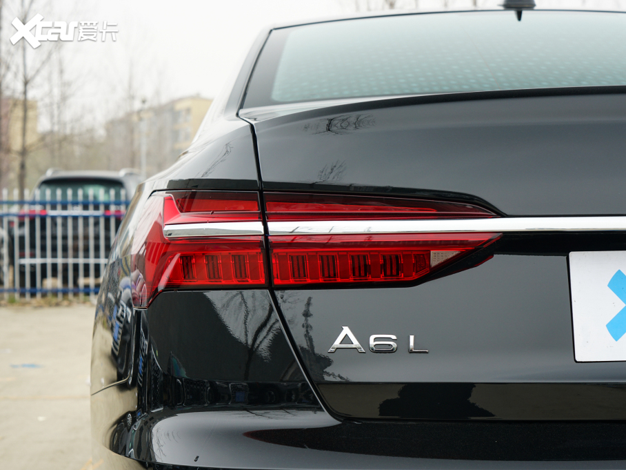 2022WA6L 45 TFSI quattro Ӹ