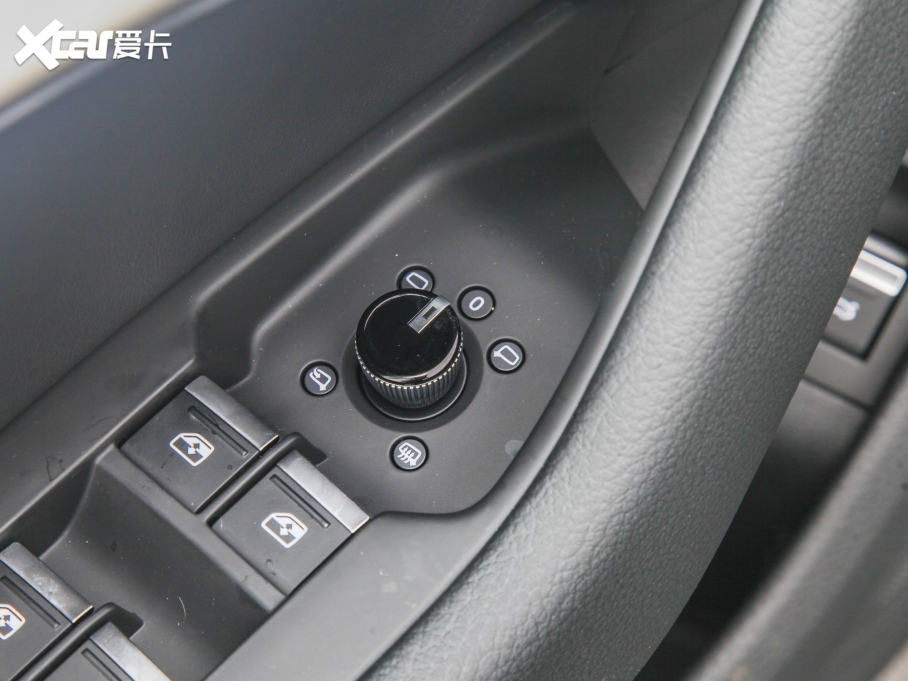 2022?yun)WA6L 45 TFSI x