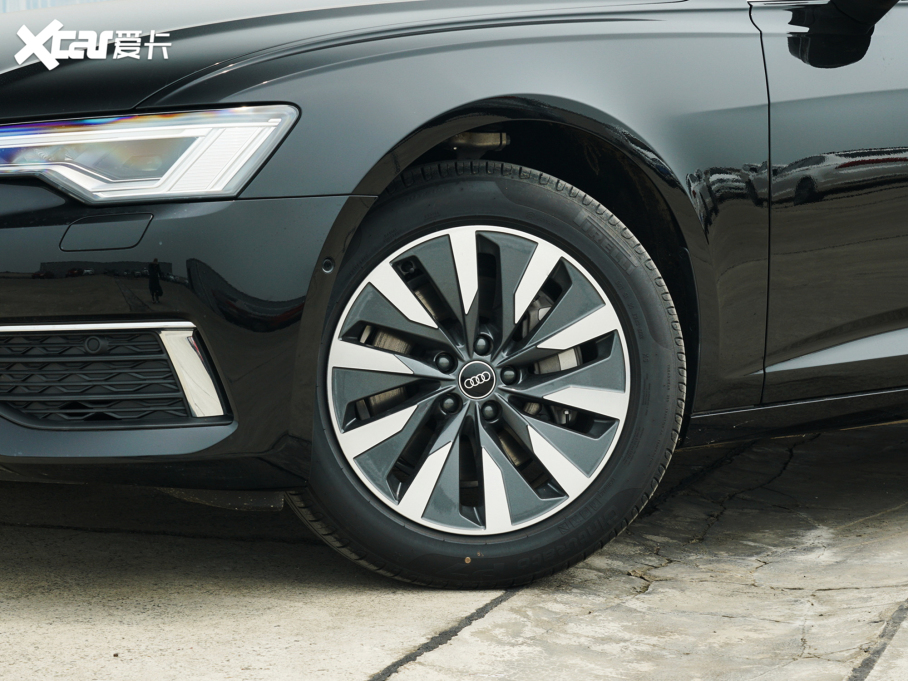 2022?yun)WA6L 45 TFSI x