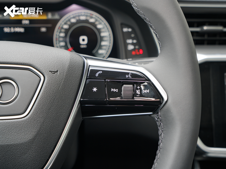 2022?yun)WA6L 45 TFSI x