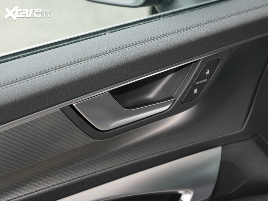 2022?yun)WA6L 45 TFSI x