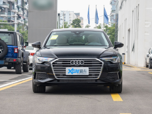 202255 TFSI quattro  ǰ