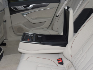 202255 TFSI quattro  ֹ