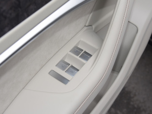 202255 TFSI quattro  ܇ƅ^(q)