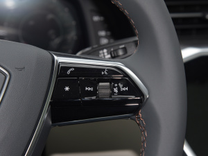 202255 TFSI quattro  п؅^(q)