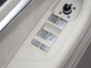 202255 TFSI quattro  п؅^