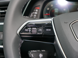 202245 TFSI quattro x п؅^