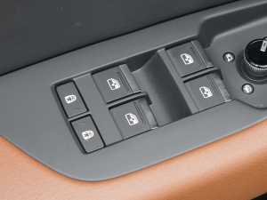 202245 TFSI quattro x п؅^