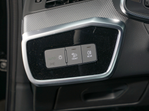 202240 TFSI AӸ п؅^