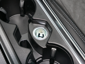 202240 TFSI AӸ п؅^