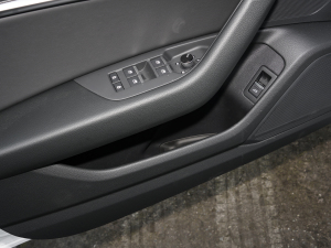 202245 TFSI quattro xӸ ǰTg