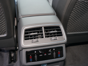 202245 TFSI quattro xӸ п؅^