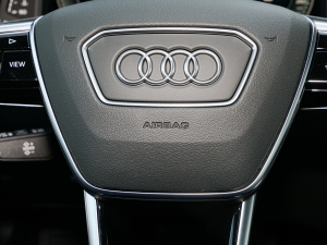 202245 TFSI quattro xӸ п؅^