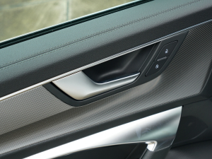 202245 TFSI xӸ п؅^