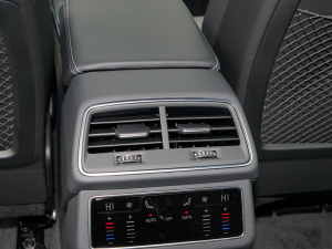 202245 TFSI xӸ п؅^