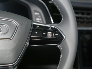 202255 TFSI quattro Ӹ п؅^